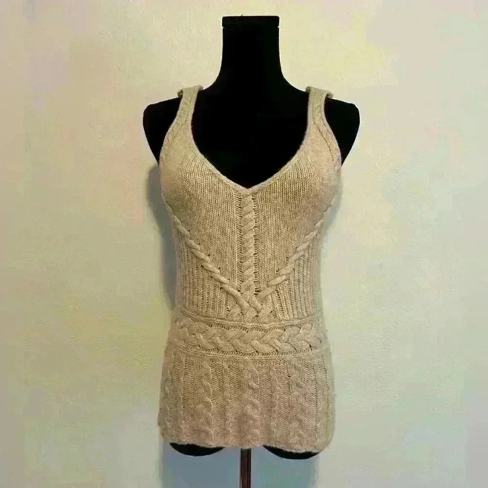 Max studio Women’s Sweater tank top, S